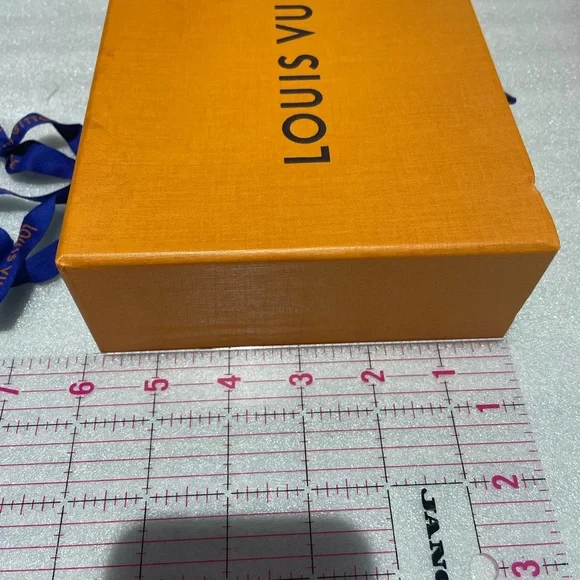 Authentic Louis Vuitton Box - Picture 9 of 11
